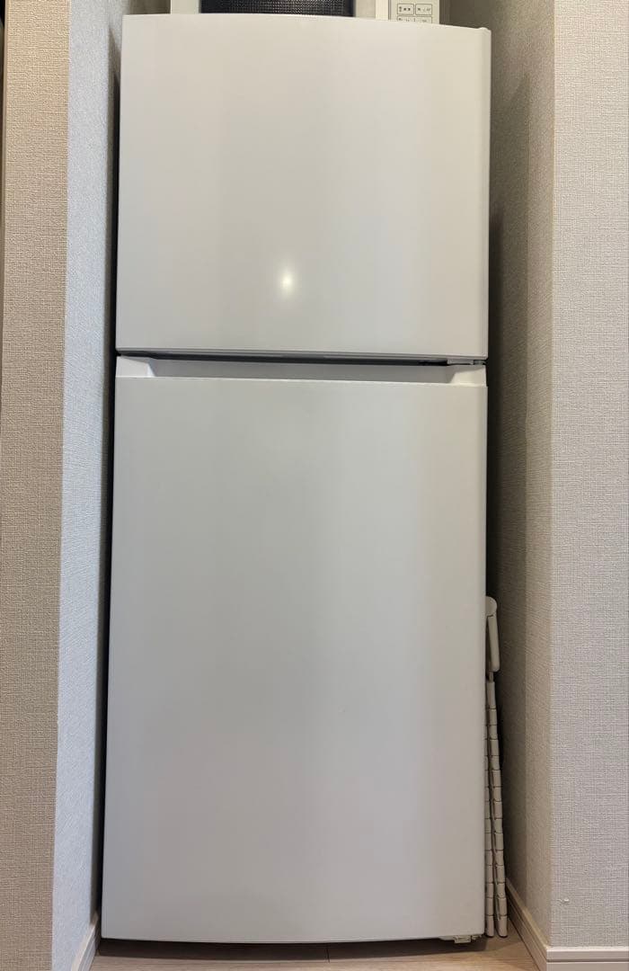 【9/14まで】181L 冷蔵庫 右開き 幅545mm ホワイト(霜取り不要)