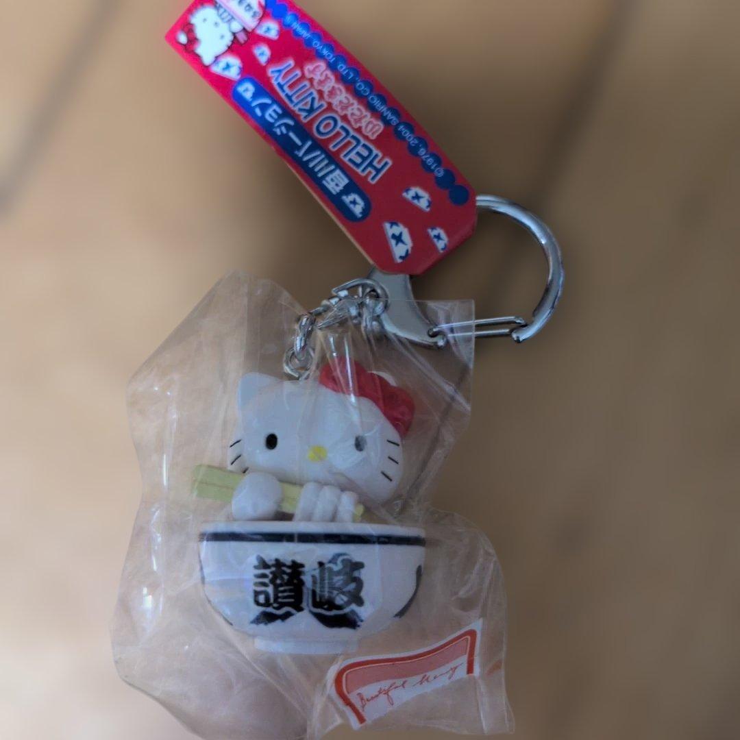 新品　香川限定　さぬきうどんキティキーホルダー