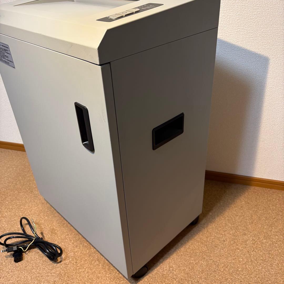 【美品】サンワサプライ シュレッダー 業務用 A3/A4 400-PSD051