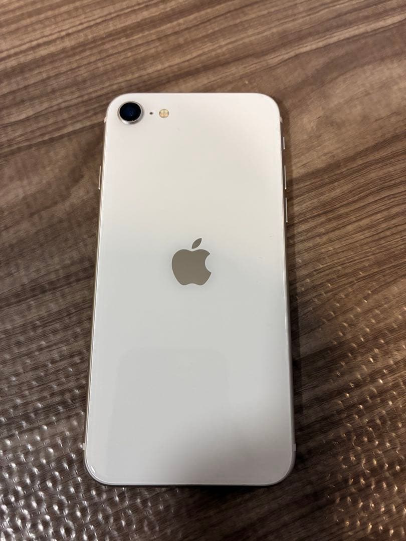 Apple iPhone SE (第3世代) ホワイト 本体 64GB