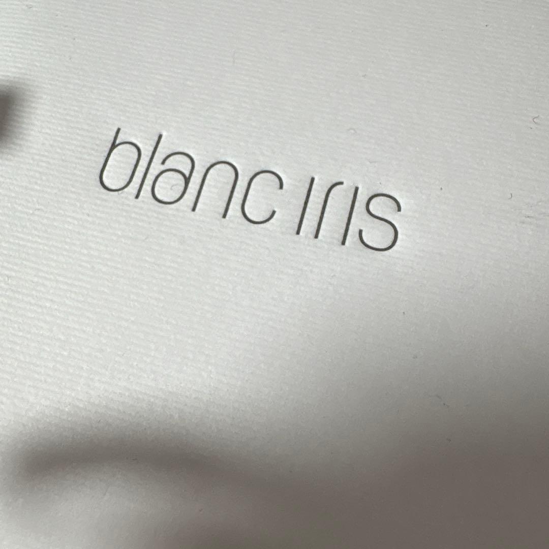 ブランイリス　フープピアス　ゴールド