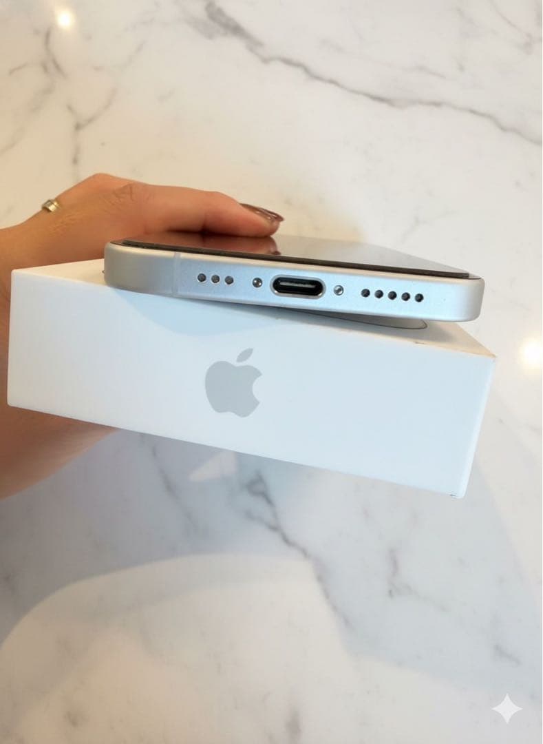 【美品】 iphone16 ホワイト128GB SIMフリー