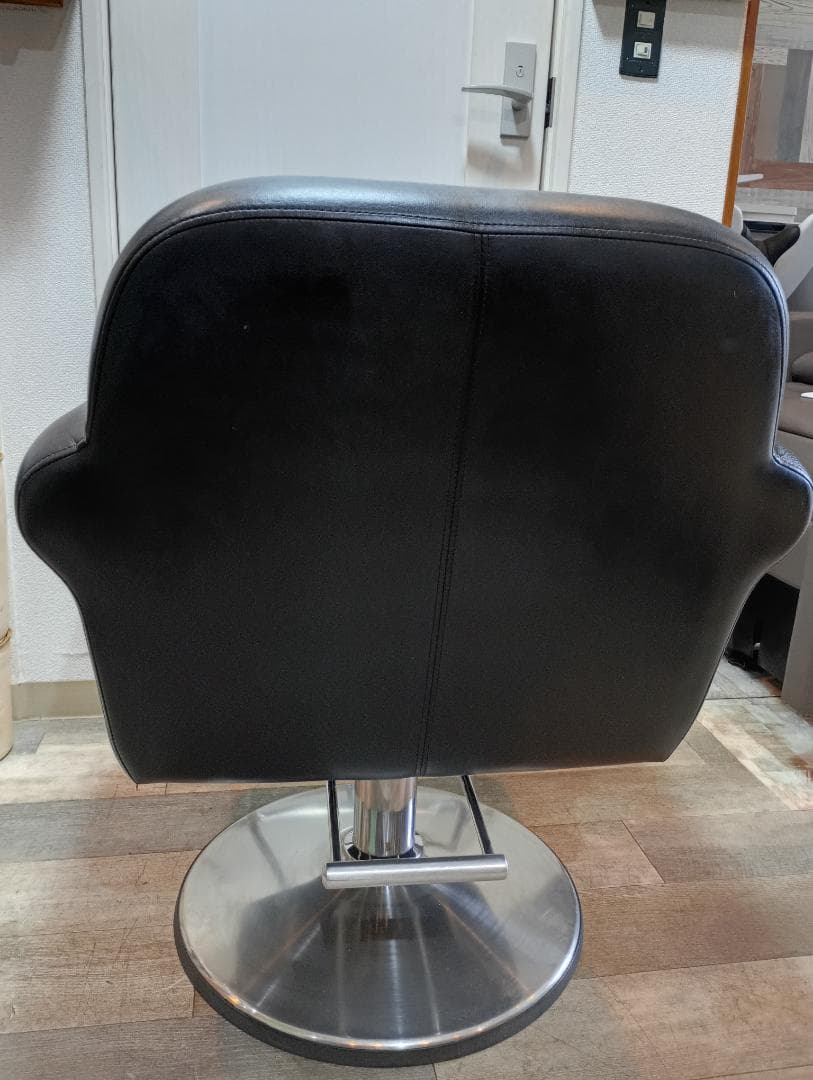 タカラベルモントスタイリングチェア①