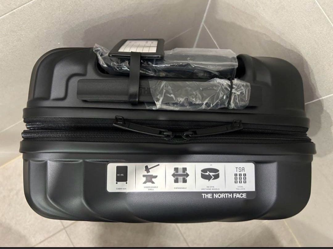 T*a様 ノースフェイス キャリーバッグ 20インチ ブラック 国内未入荷　韓国