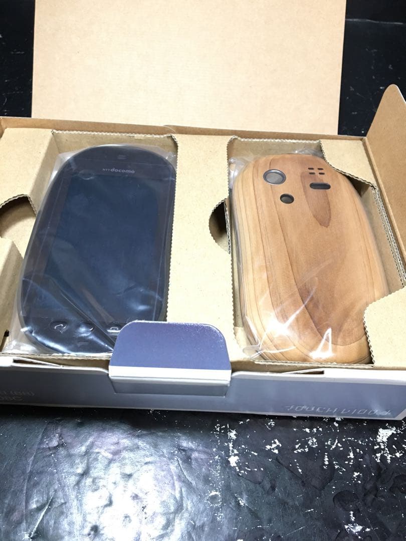 docomo ドコモ　SH-08C タッチウッド　ヒノキ
