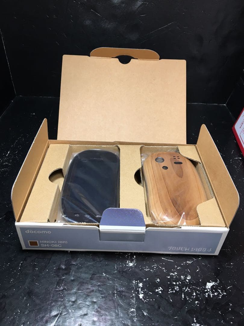 docomo ドコモ　SH-08C タッチウッド　ヒノキ