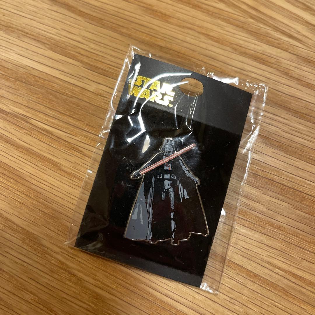 新品未開封 非売品 ピンバッチ ダース•ベイダー ディズニー スターウォーズ