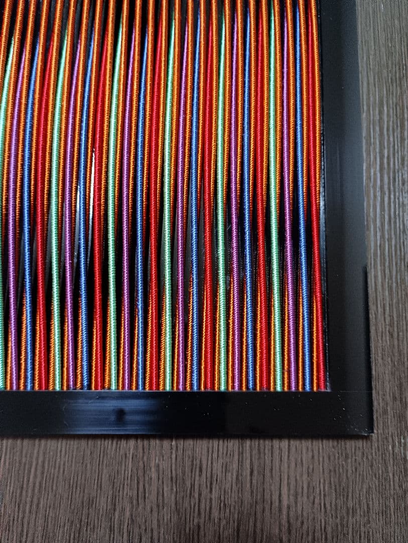 ストライプ模様の立体アート作品 草間喆雄作品