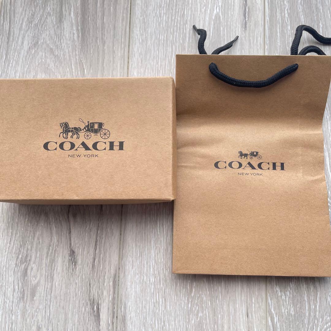 新品　コーチ　ミニ財布　財布　レディース　二つ折り