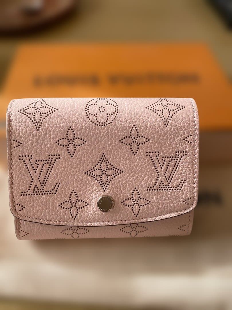 新春３日限定値下げLouis Vuitton ポルトフォイユ　イリス　コンパクト