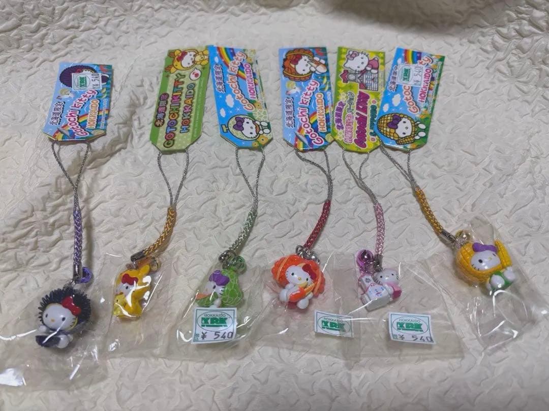 s*e様 ご当地ハローキティ 根付け　ストラップ チャーム　30個セット