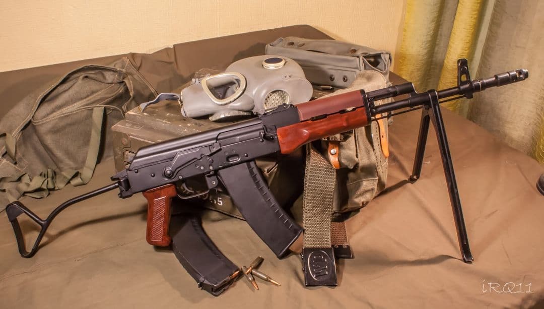 ポーランド実物　AK/タンタル用バイポッド オリジナル　【ラスト1点】