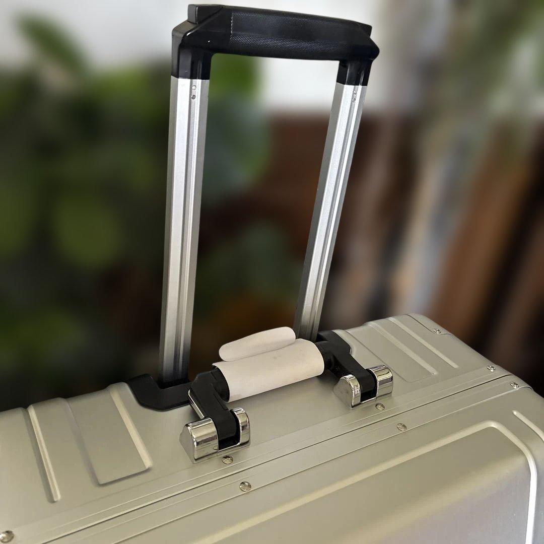 専用品【新品未使用】無骨なゼロハリバートンアルミ製スーツケースZRG28-SI