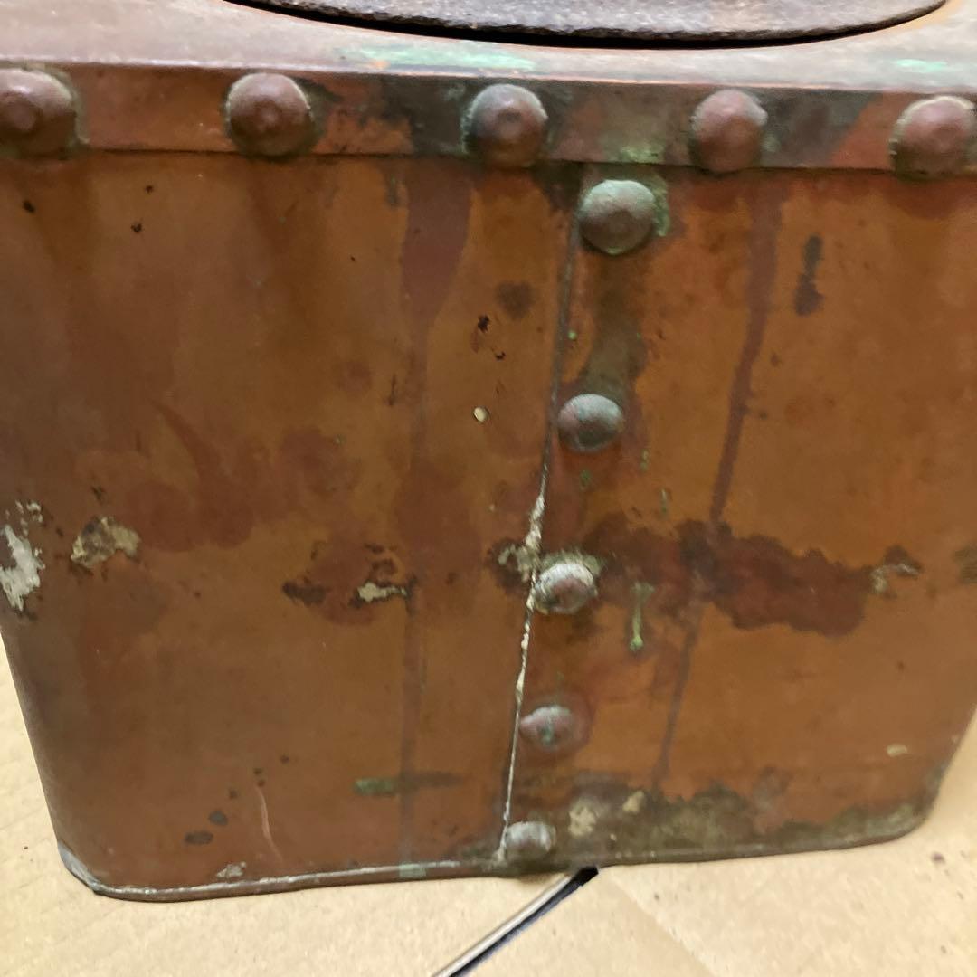 銅製火鉢型工芸品