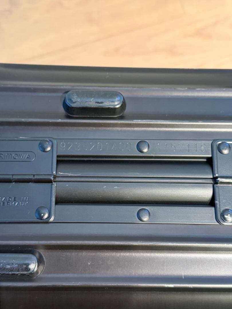 RIMOWA TOPAS CABIN 32L キャリーケース　4輪