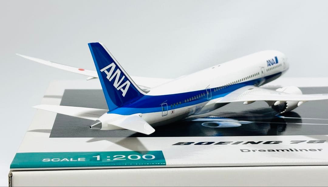 全日空商事 1/200 B787-8 Dreamliner NH20028