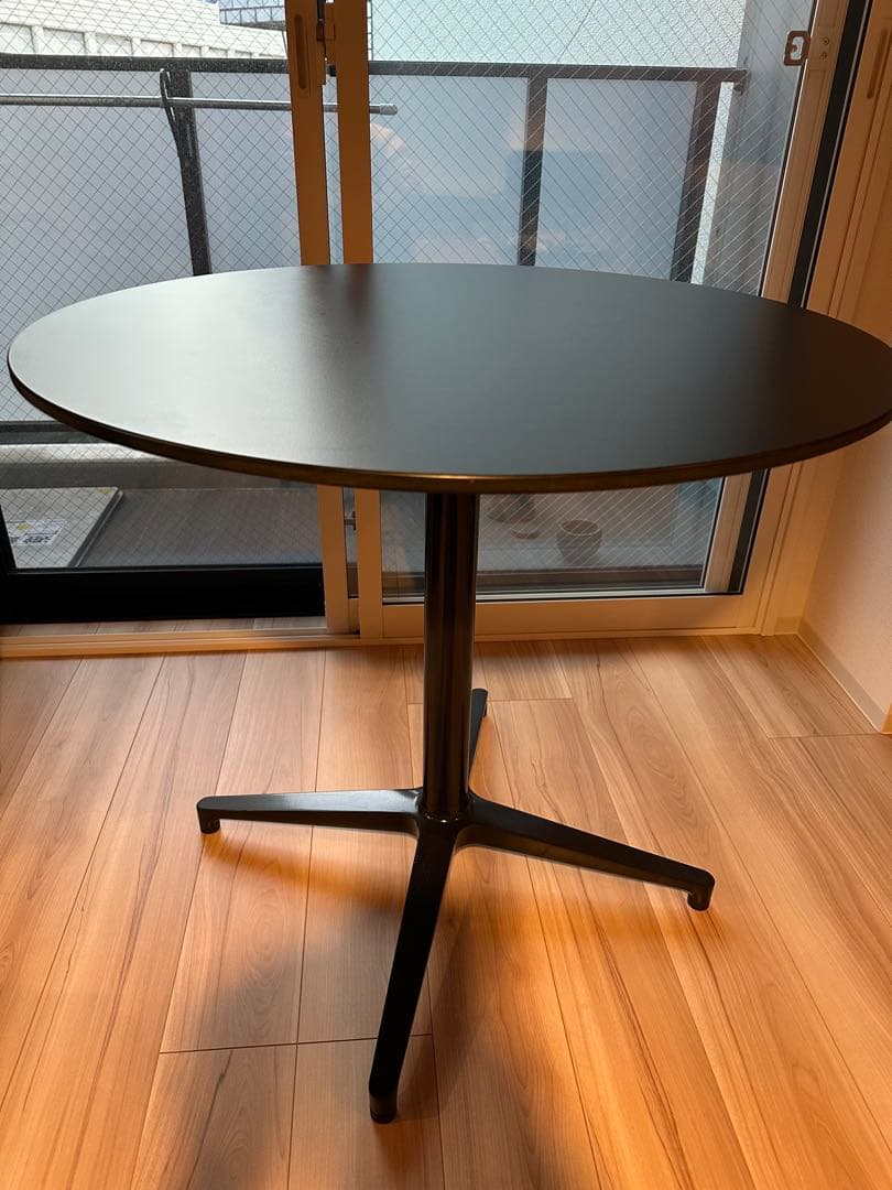 【ビストロテーブル】屋内外対応／美品／Vitra