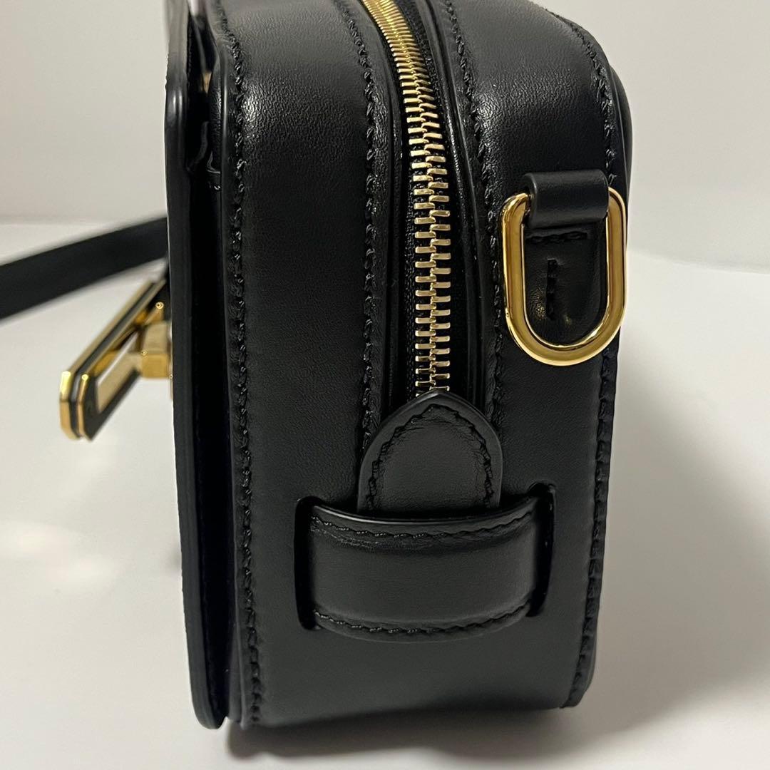 ✨未使用保管品✨　Alexander McQUEEN 　ショルダーバッグ　レザー