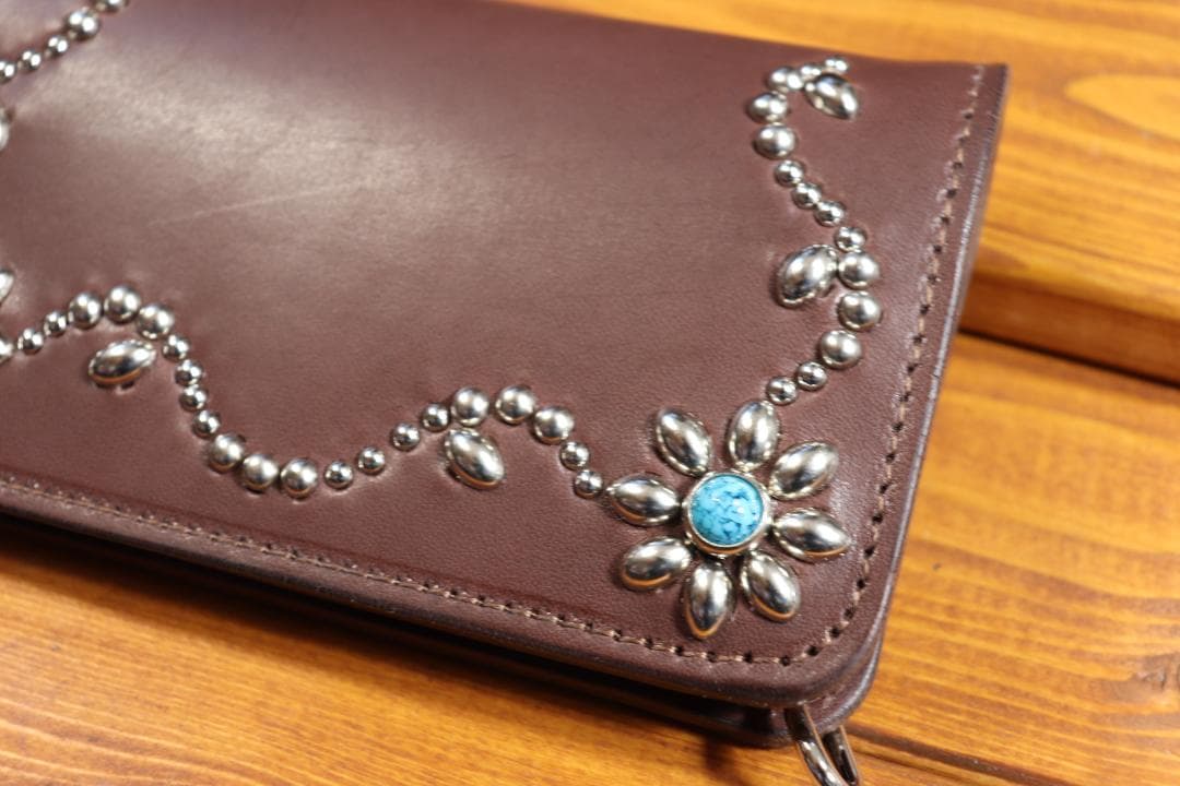 スタッズ ミドルウォレット 革色黒 糸色黒 ハトメ小判カン付き