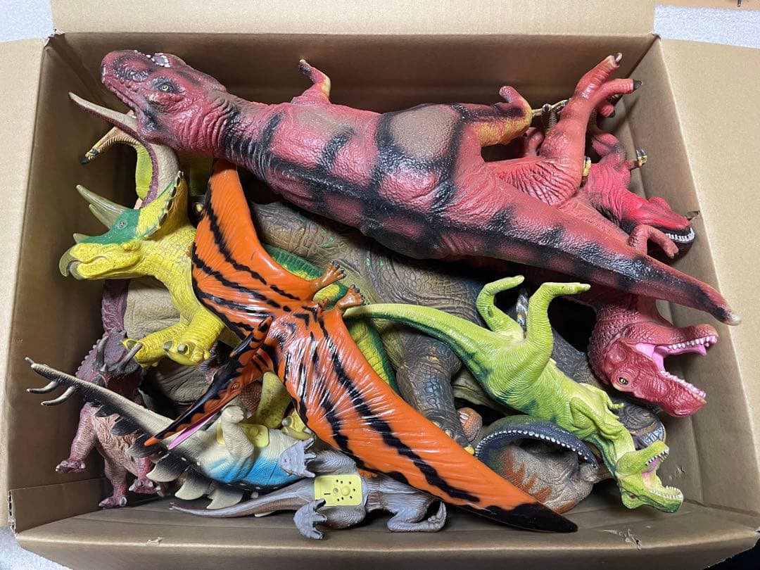 恐竜フィギュアセット 25体以上