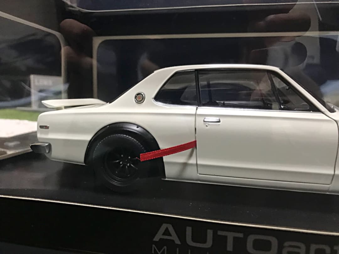 オートアート 1/18 GT-R KPGC10 ホワイト チューンドバージョン