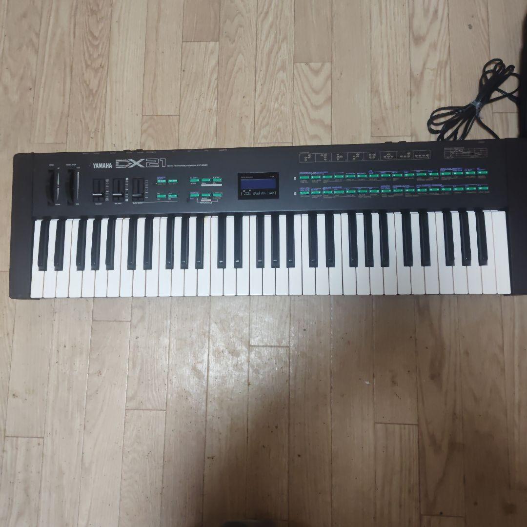 Yamaha DX21 シンセサイザー 61鍵 専用ケース付き