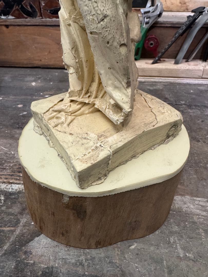 サモトラケのニケ 型から抜けたままの無垢、未仕上げ、未塗装品