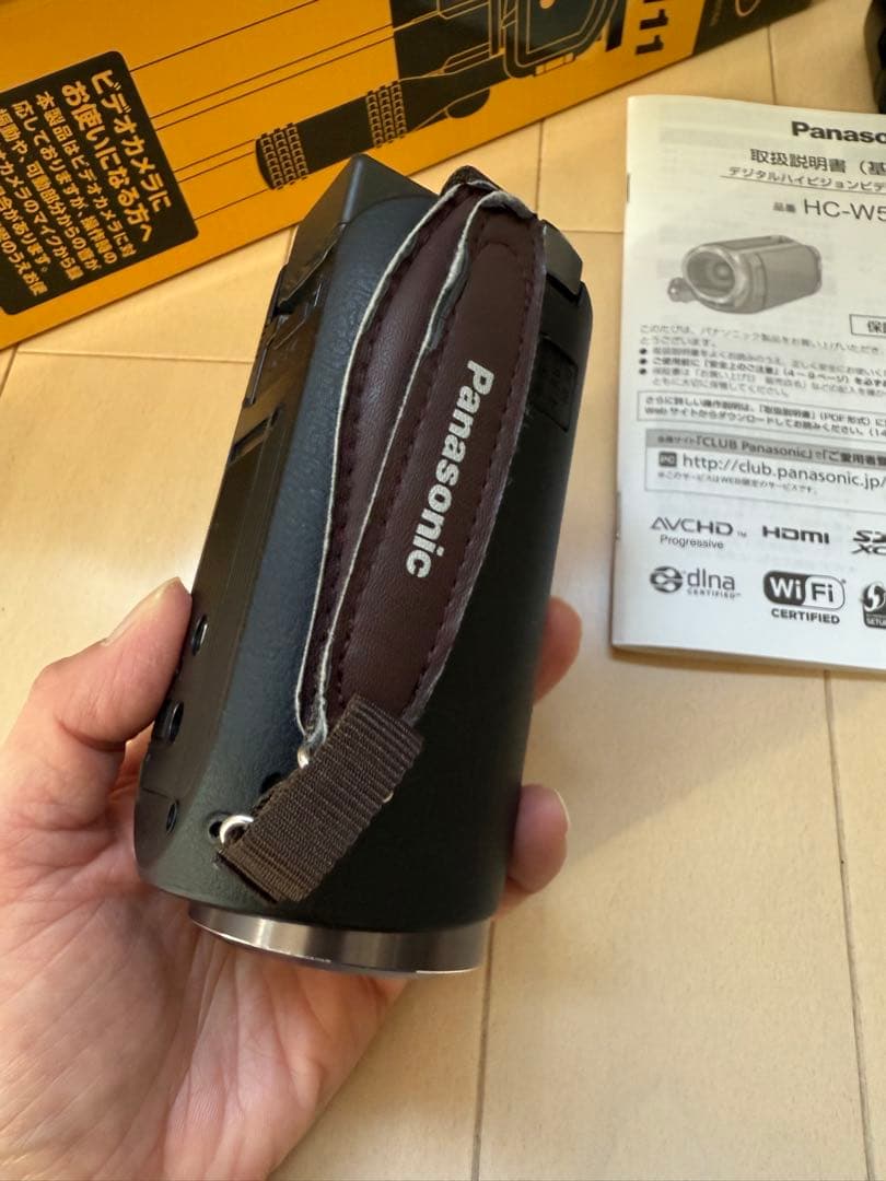Panasonic HC-W570M フルHD + 三脚 + バッグ