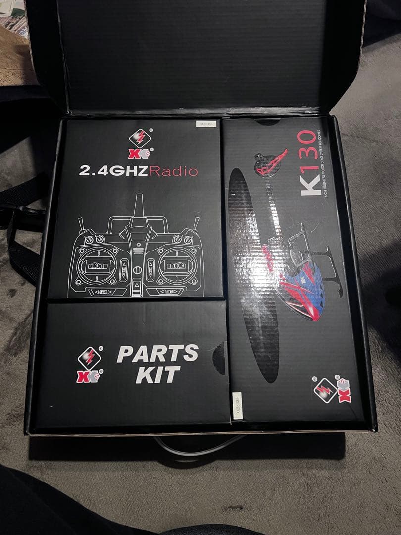 XK K130 ブラシレスモーター付きラジコンヘリ