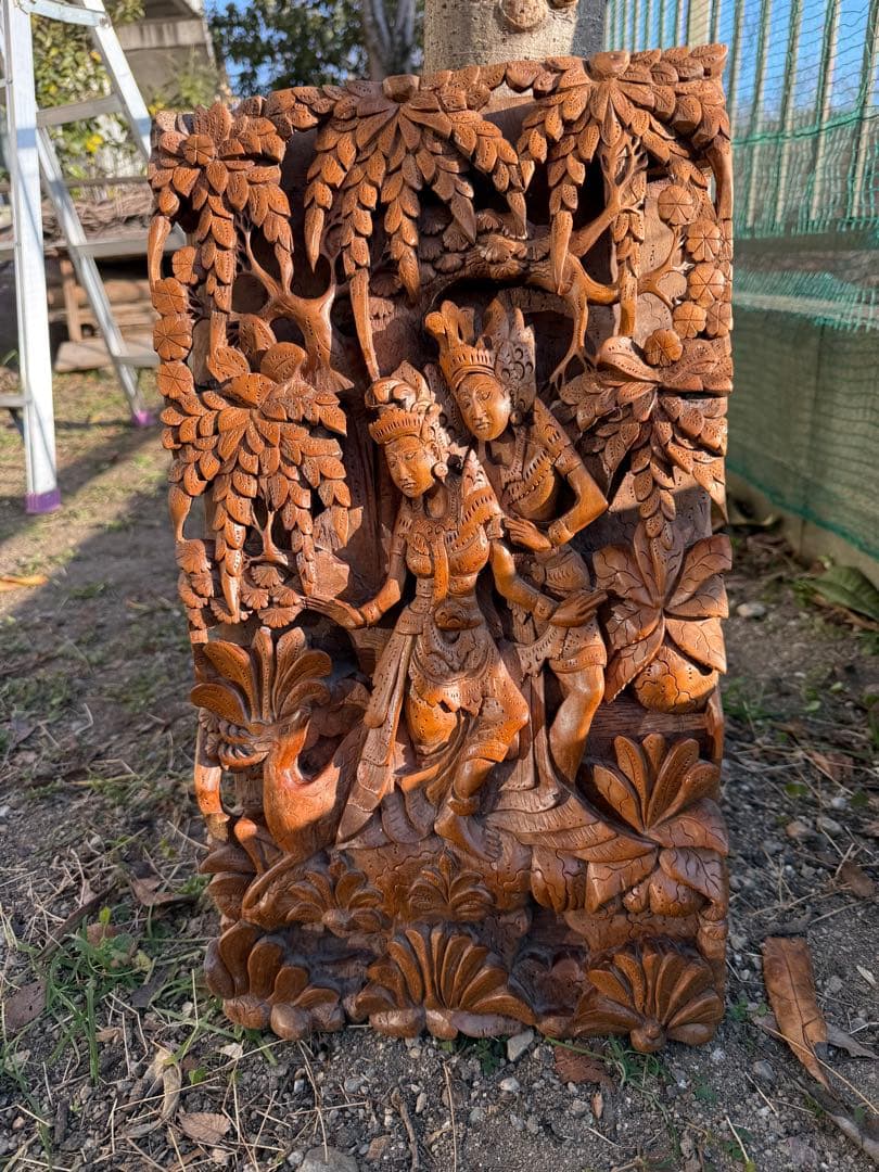 ◯木彫り、インドネシアの 　　 　　　　ロミオとジュリエット