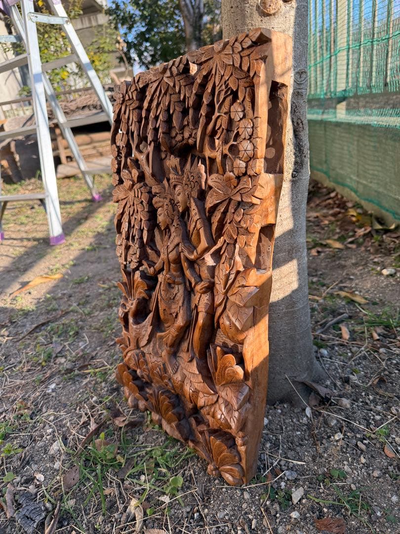 ◯木彫り、インドネシアの 　　 　　　　ロミオとジュリエット