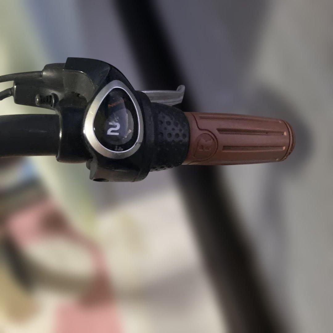 ブリヂストンアイボリー シティサイクル 前面バスケット付き