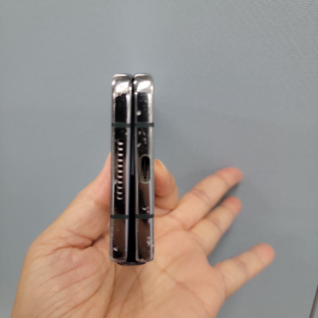 Galaxy Z Fold4 256GB グレーグリーン値下げ！