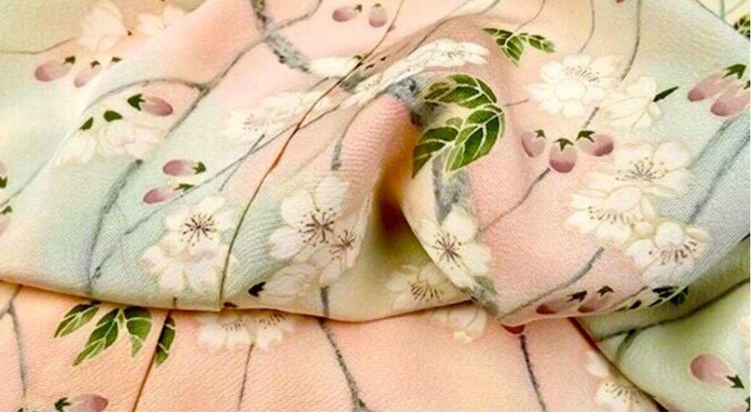 インドア沼です✳︎桜の模様の振り袖