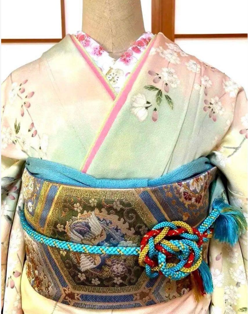 インドア沼です✳︎桜の模様の振り袖