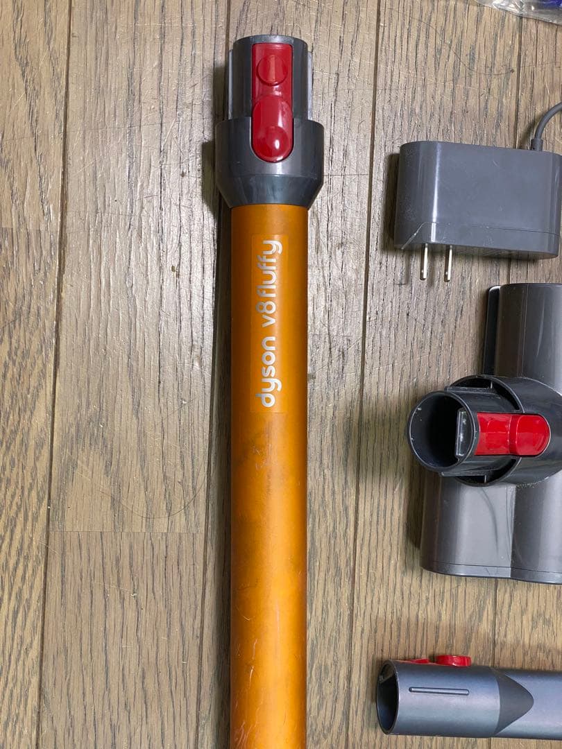 Dyson V8 Fluffy ダイソン ワイヤレススティッククリーナー