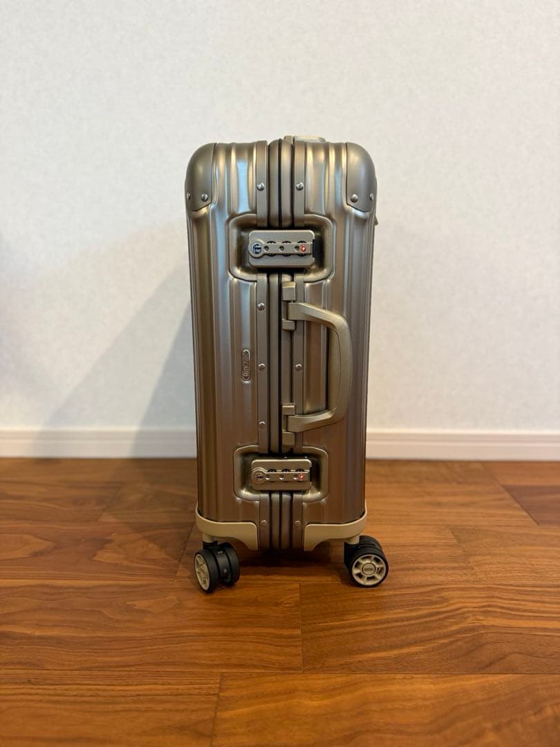 ⭐️ 未使用級⭐️　RIMOWA TOPAS チタニウム　マルチウィール　ゴールド