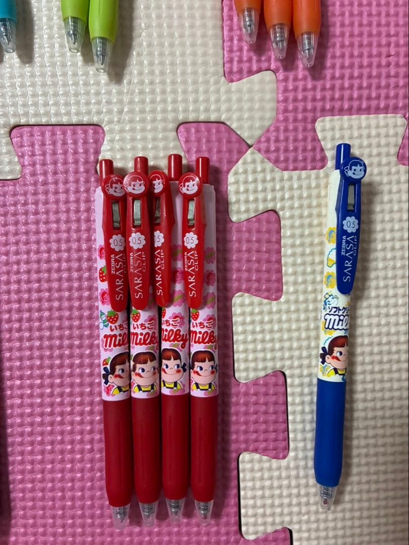 サラサ限定ペコちゃんボールペン22本