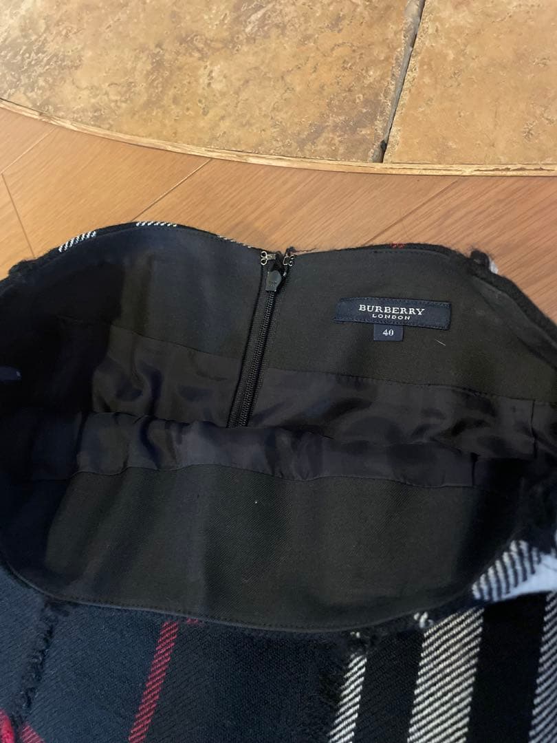 バーバリーロンドンスカート 膝下