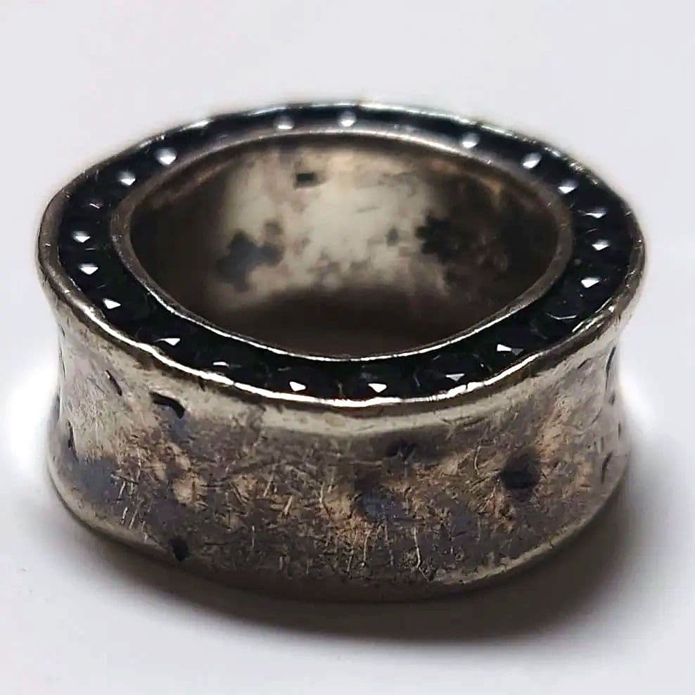 大きいサイズ⚫️シルバー ブラッククリスタル リング e.m.