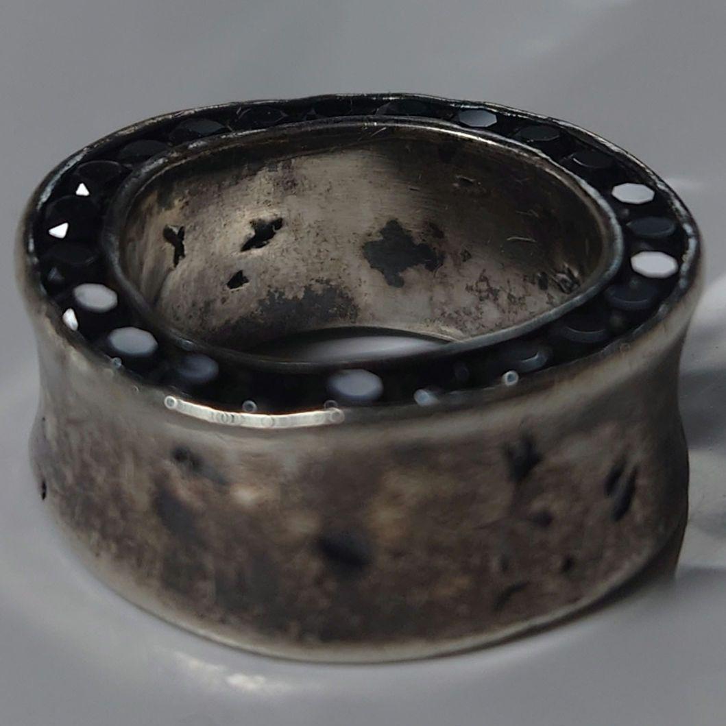 大きいサイズ⚫️シルバー ブラッククリスタル リング e.m.