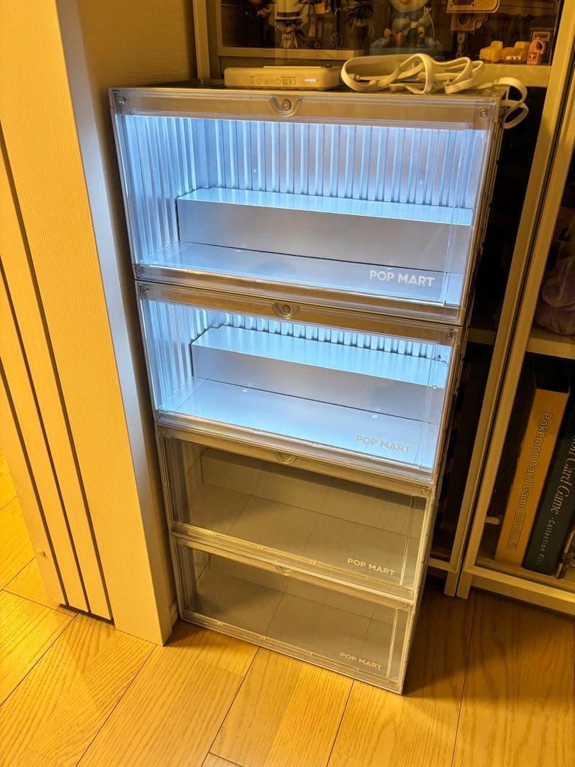 POP MART 100% ライト付き ディスプレイ コンテナ クリア4個セット