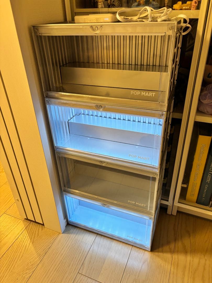 POP MART 100% ライト付き ディスプレイ コンテナ クリア4個セット