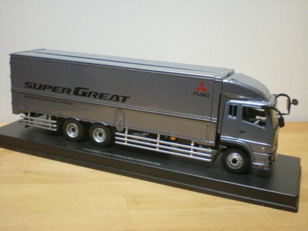 非売品 三菱ふそう スーパーグレート FUSO 75周年記念