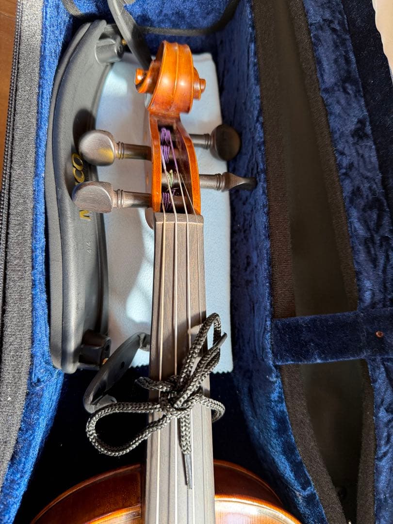 バイオリン 4/4サイズ 黒ケース付き