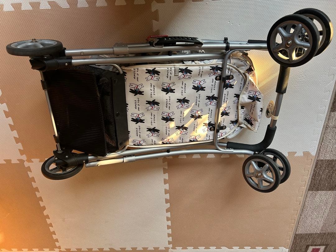 リサとガスパール柄のペットカート 折りたたみ式