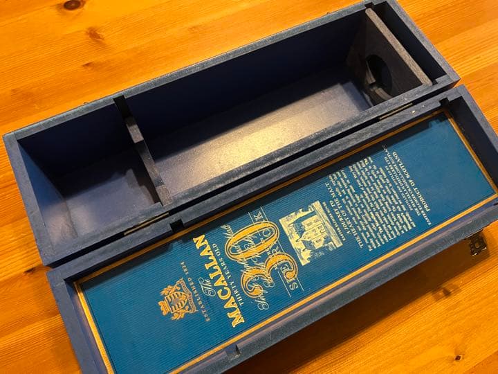マッカラン30年の木箱