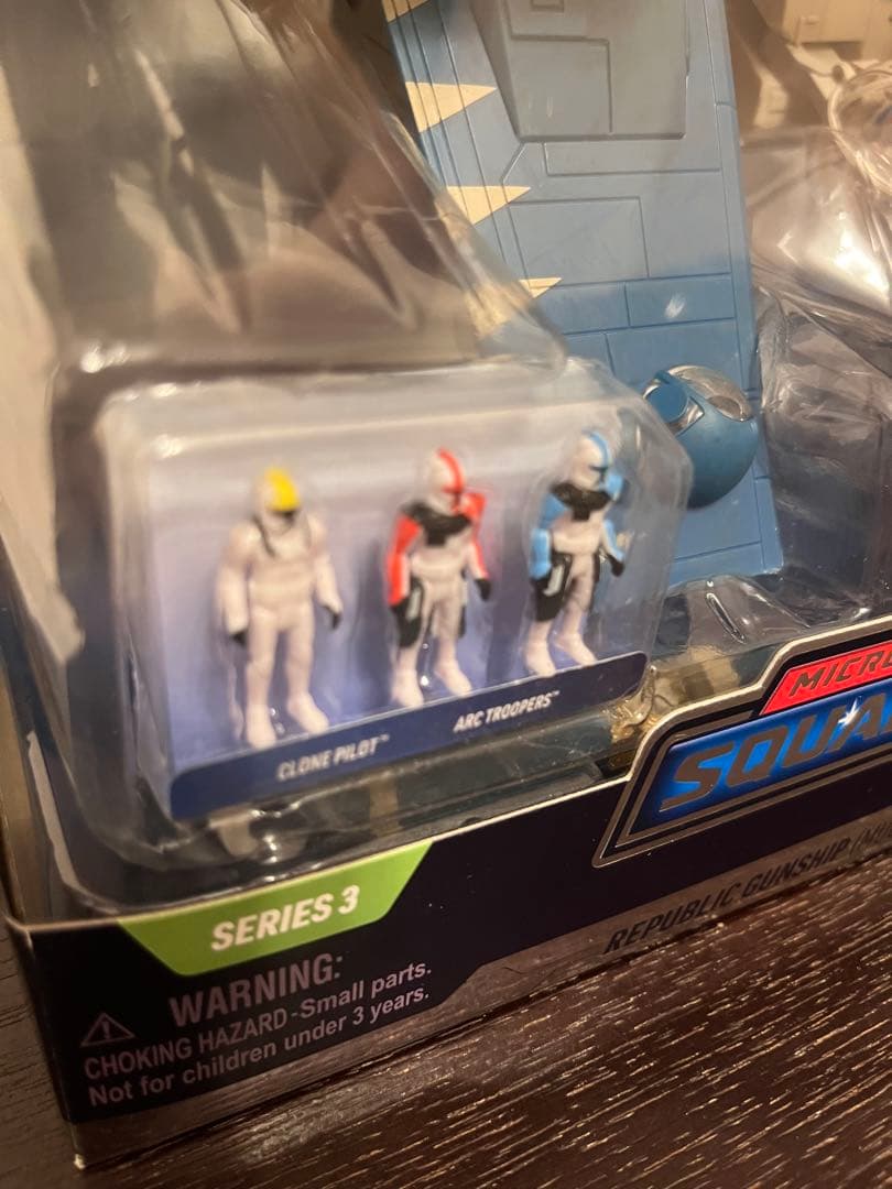 マイクロギャラクシー　Republic Gunship フィギュア付き