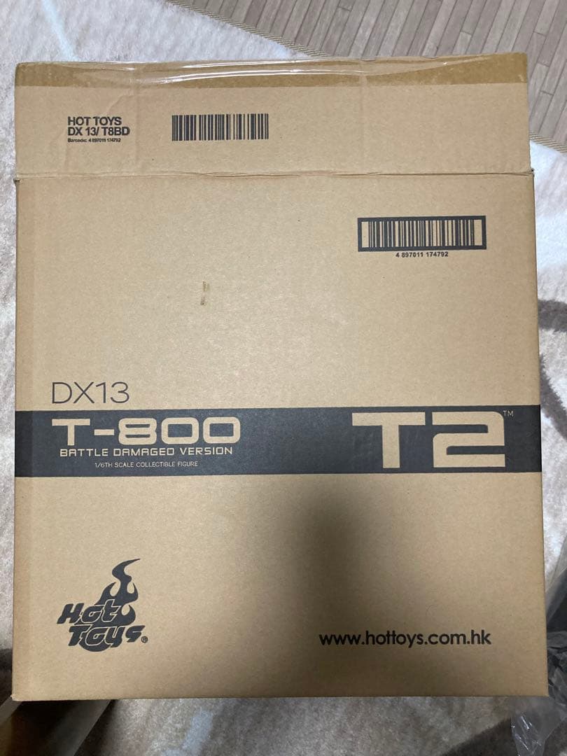 ホットトイズ dx13 ターミネーター2 T-800 バトルダメージ