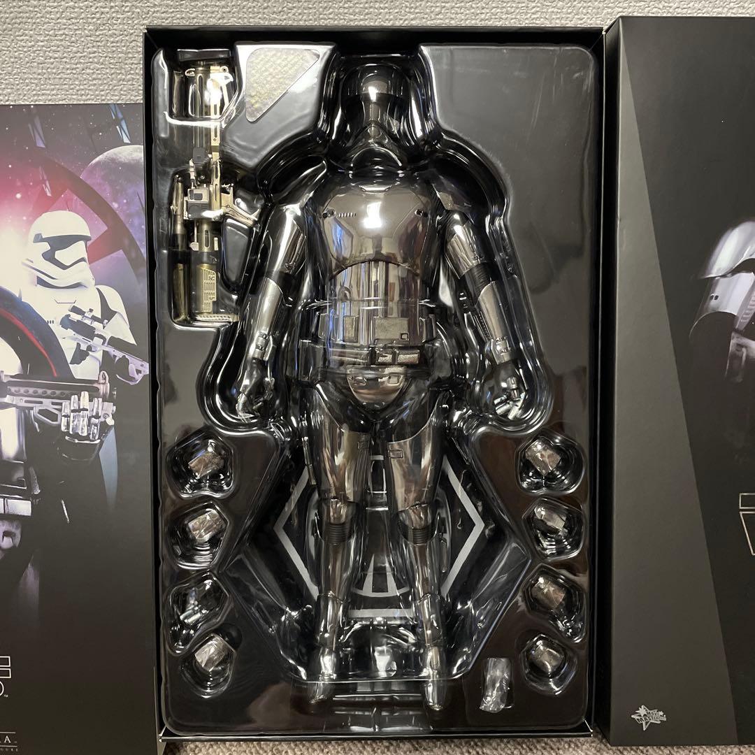 【美品】 スター・ウォーズ　フォースの覚醒　キャプテン・ファズマ